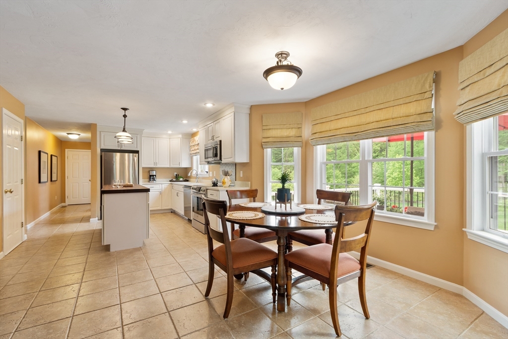 571 Northfield Road Lunenburg, MA 01462 - Photo 15 of 32