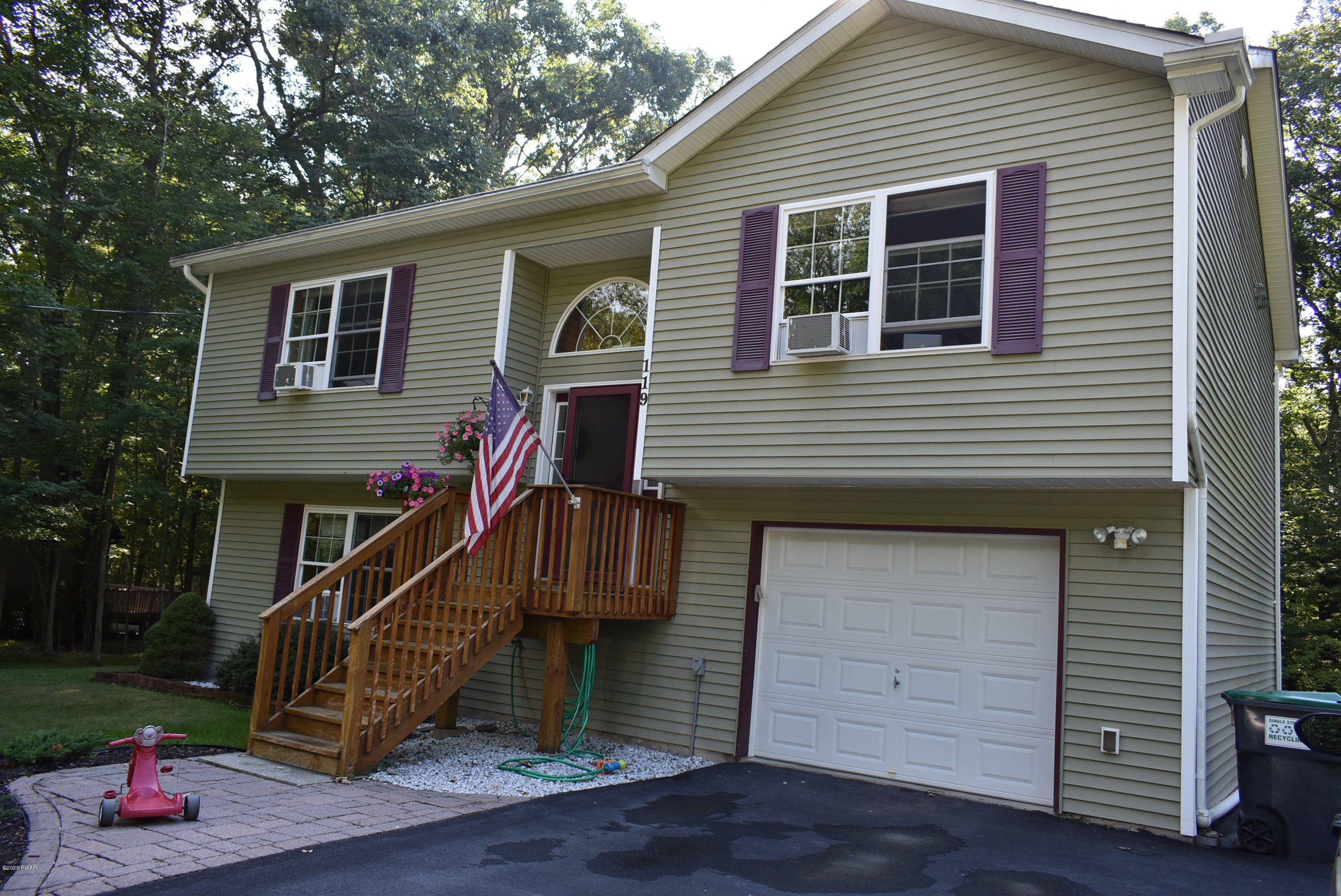 119 Gapview Road Milford, PA 18337 - Photo 6 of 16 One car garage