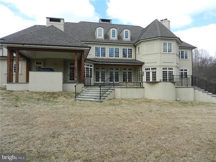 124 Plymouth Road Ambler, PA 19002 - Photo 2 of 25 Exterior Back