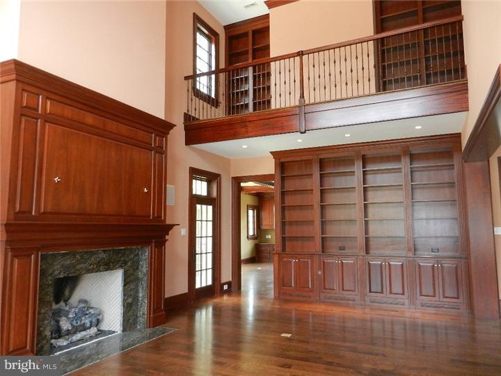 124 Plymouth Road Ambler, PA 19002 - Photo 5 of 25 Library