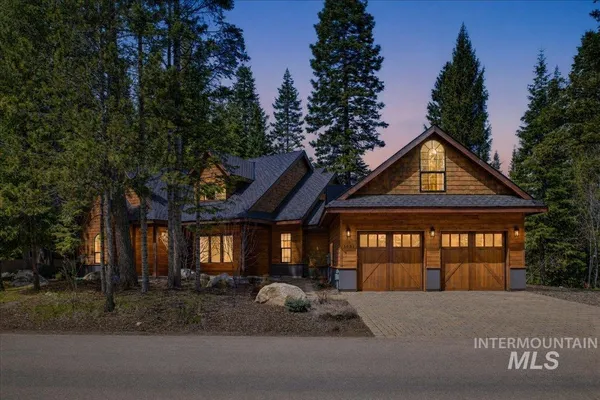 $1,695,000 | 1051 Bitterroot Drive, McCall, ID 83638