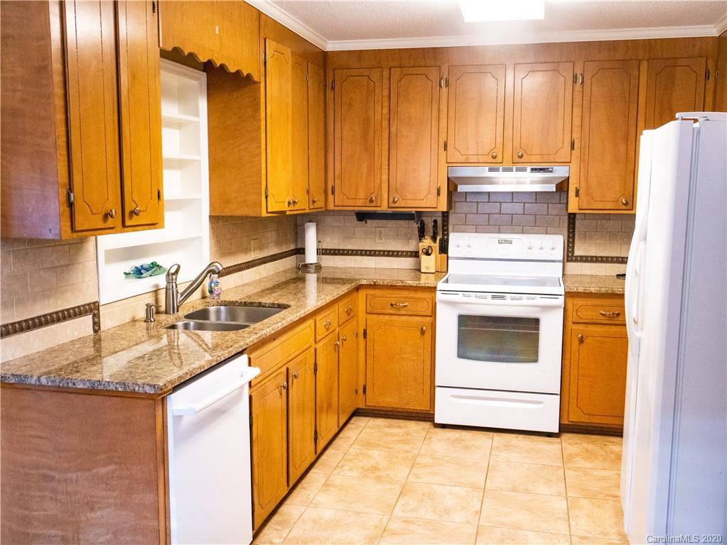 1712 Floyd Road Rock Hill, SC 29730 - Photo 9 of 14 Gallery Image 9
