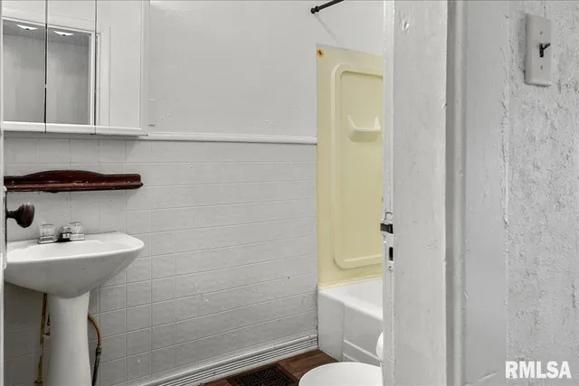 $95,000 | 2516 South 10th Street, Springfield, IL 62703