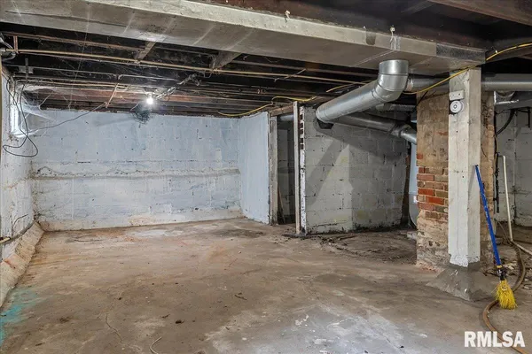 $95,000 | 2516 South 10th Street, Springfield, IL 62703