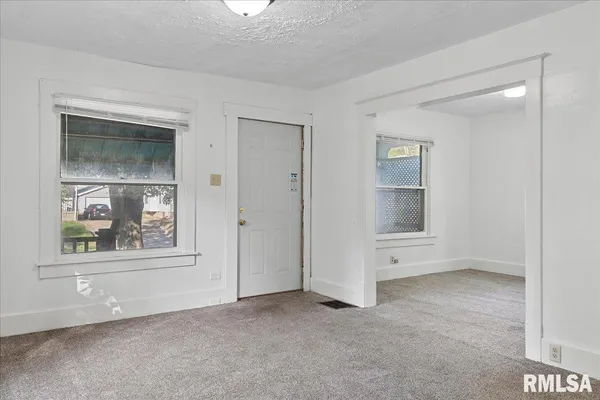 $95,000 | 2516 South 10th Street, Springfield, IL 62703