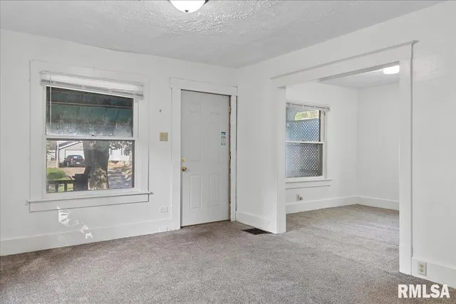 $95,000 | 2516 South 10th Street, Springfield, IL 62703