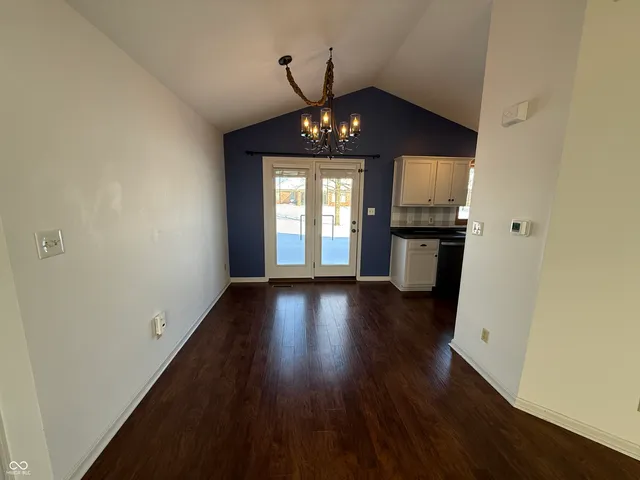 $299,900 | 5202 East Harvard Court, Columbus, IN 47203