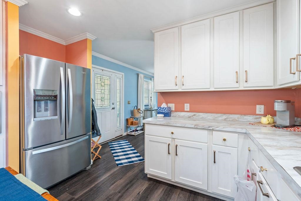 27 Hayes Park Exeter, NH 03833 - Photo 8 of 17