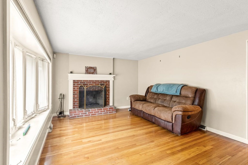 159 Nashua Road Billerica, MA 01862 - Photo 7 of 35 Gallery Image 7