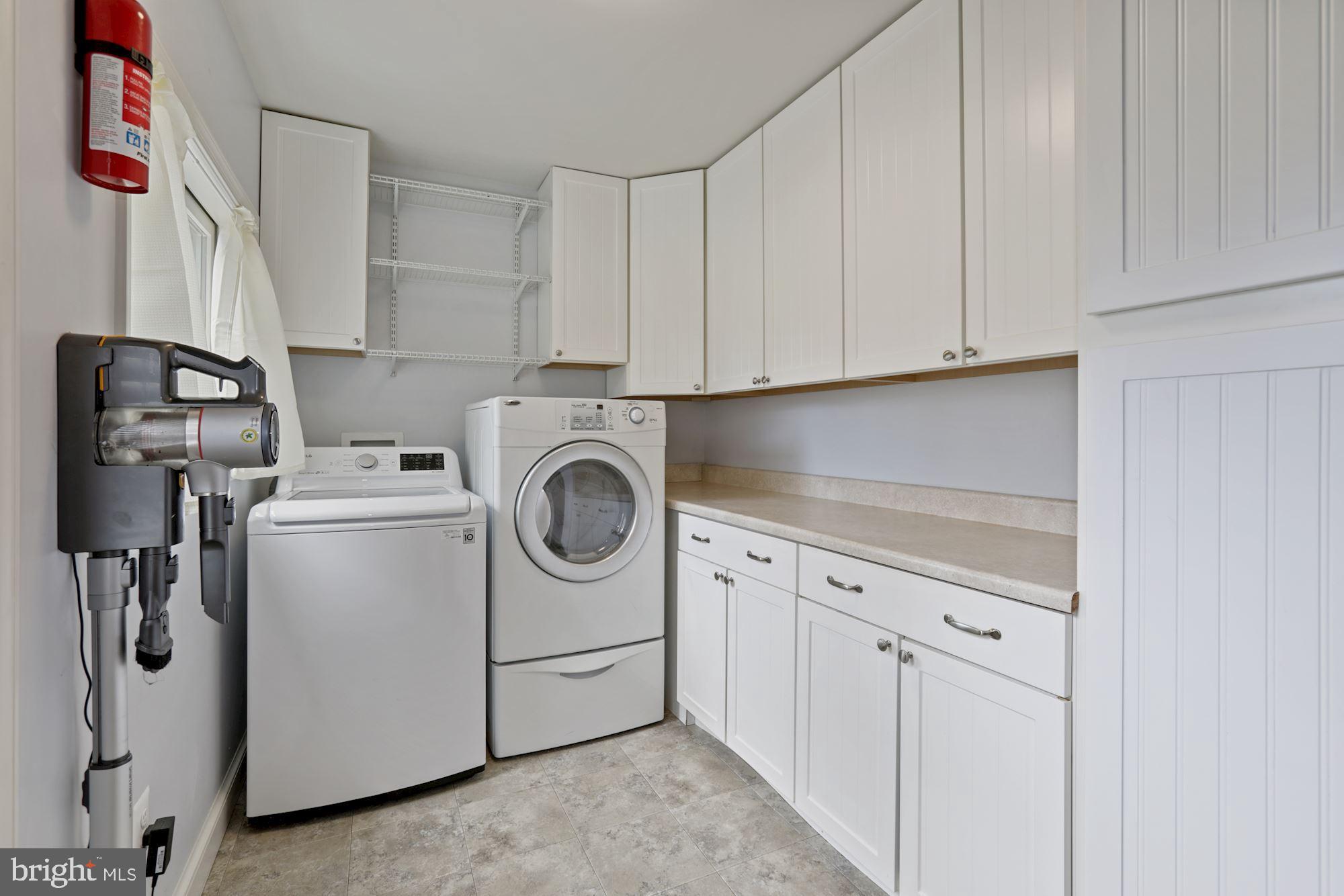 5410 Ferndale Street Springfield, VA 22151 - Photo 30 of 40 Large laundry room w/ cabinetry and counter space