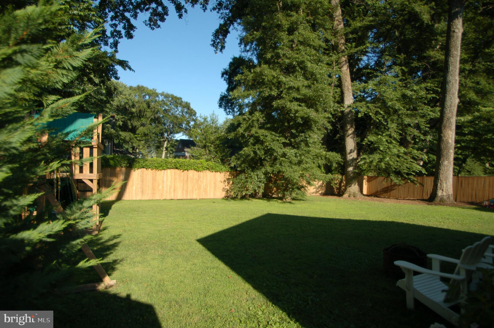 5410 Ferndale Street Springfield, VA 22151 - Photo 36 of 40 Huge level backyard