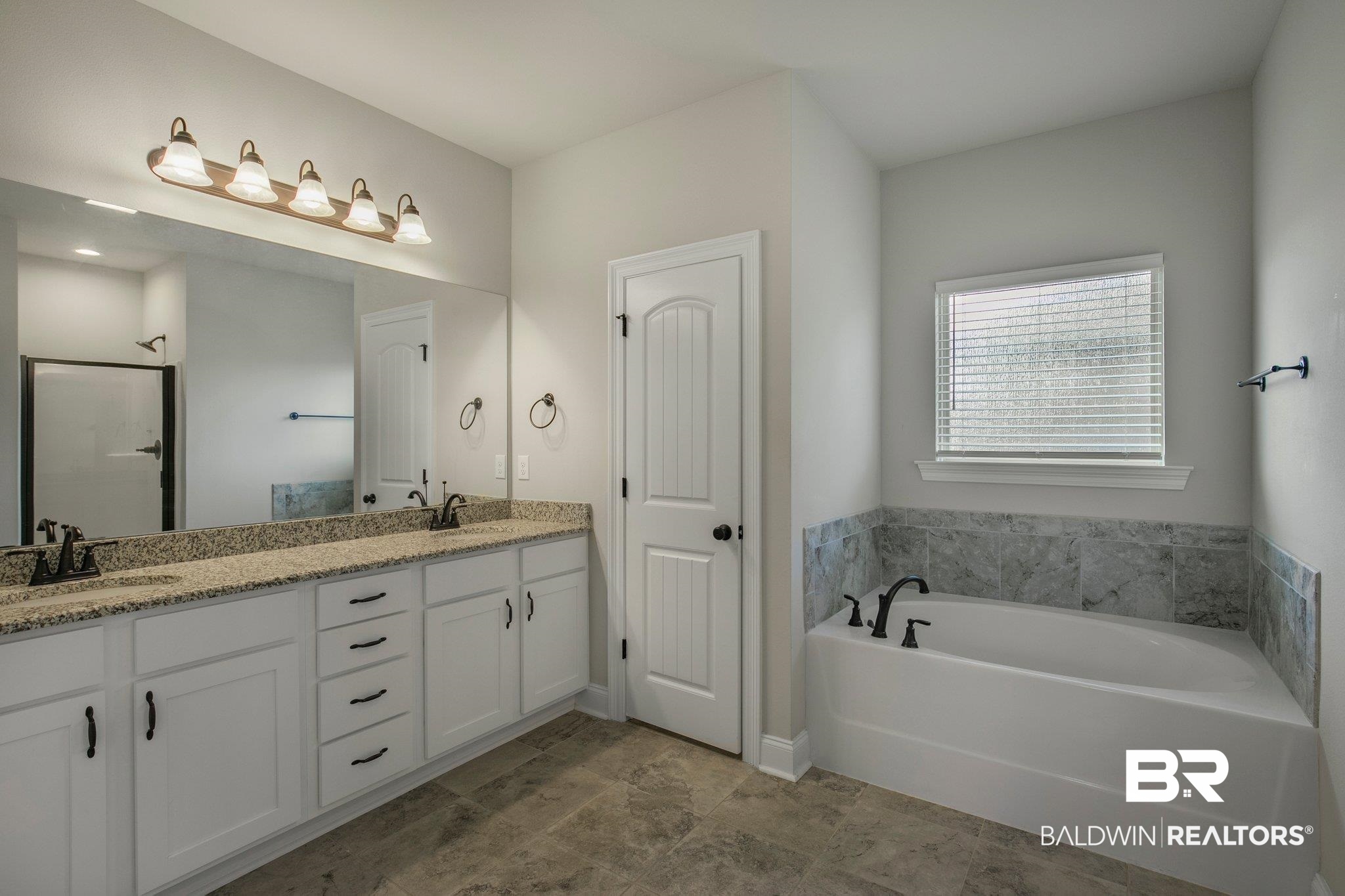 1716 Vivace Drive Foley, AL 36535 - Photo 25 of 39 Primary Bath