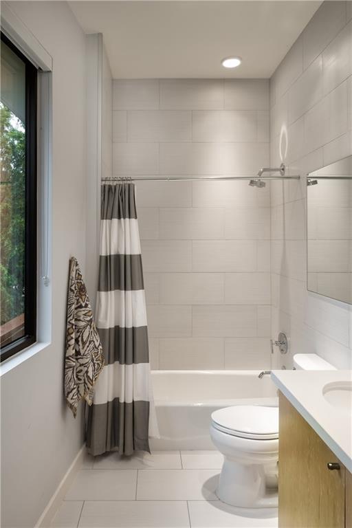 5502 Guadalupe Street, Unit 1 Austin, TX 78751 - Photo 15 of 33 Second floor en suite bathroom.