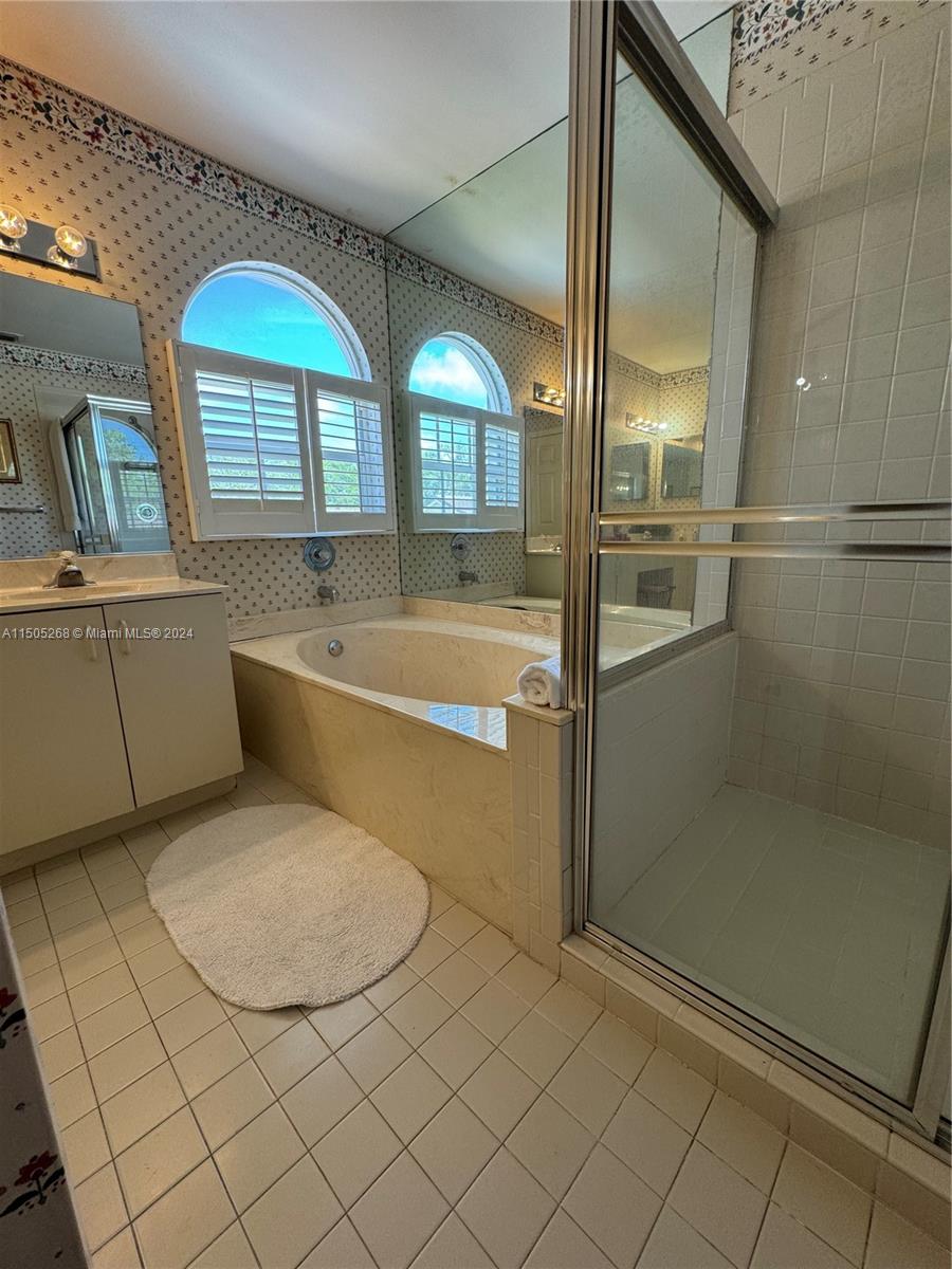 19232 Northwest 88th Place Hialeah, FL 33018 - Photo 39 of 61