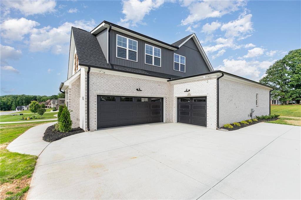 7500 Skippers Trace Oak Ridge, NC 27310 - Photo 4 of 38