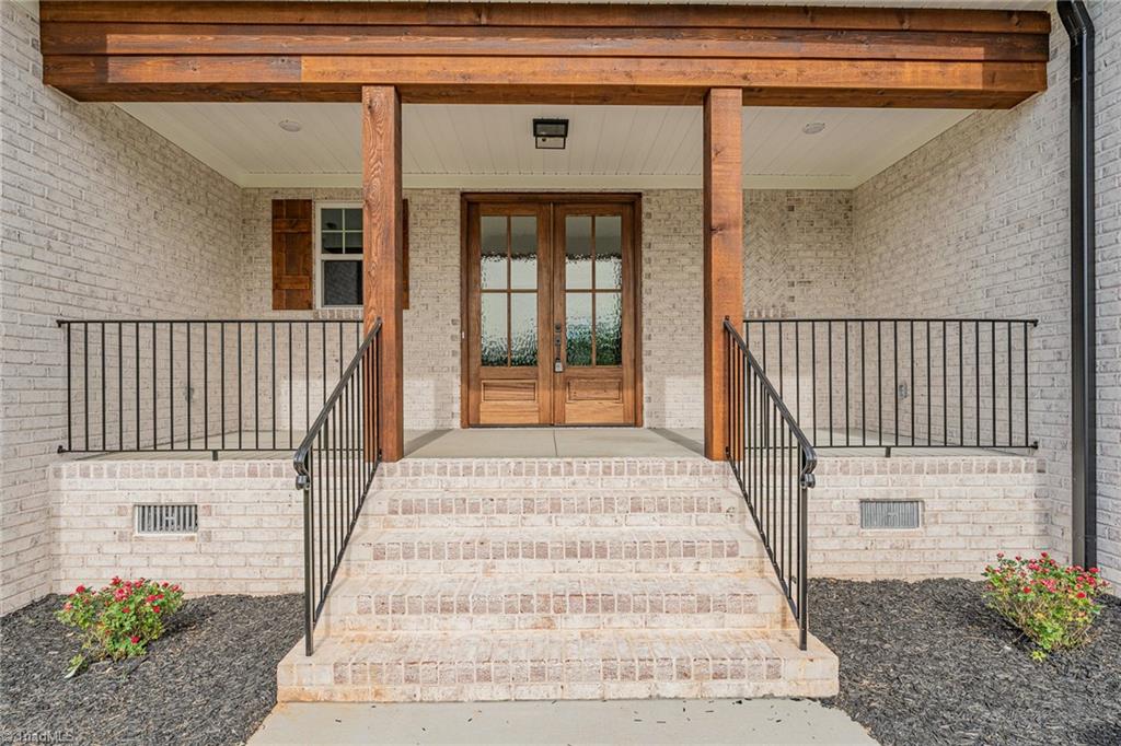 7500 Skippers Trace Oak Ridge, NC 27310 - Photo 5 of 38