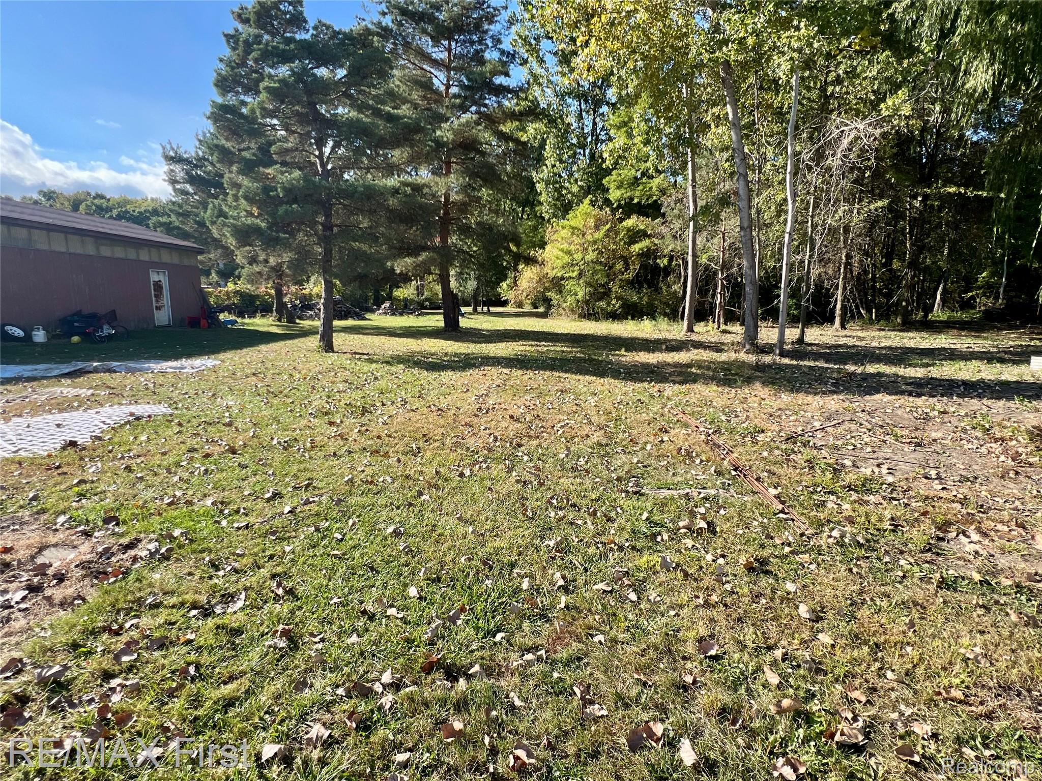 9280 River Road Algonac, MI 48001 - Photo 6 of 44 View of yard