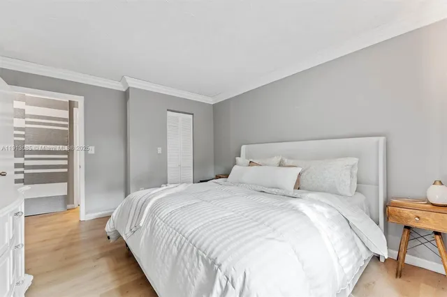 $370,000 | 8617 Southwest 68th Court, Unit 2, Pinecrest, FL 33156