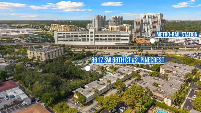$370,000 | 8617 Southwest 68th Court, Unit 2, Pinecrest, FL 33156