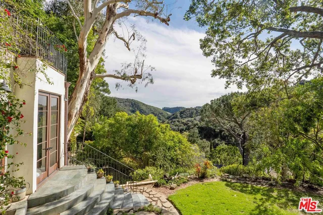 $2,145,000 | 10037 Reevesbury Drive, Beverly Hills, CA 90210