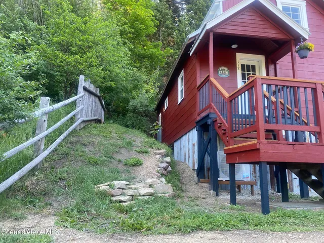 $199,900 | 118 Faye Street, Mullan, ID 83846