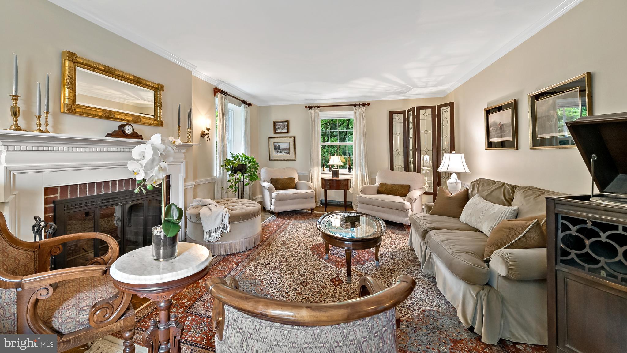 81 East Princeton Road Bala Cynwyd, PA 19004 - Photo 4 of 26 Living Room