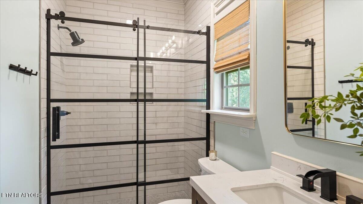 1304 Collier Ridge Lane Powell, TN 37849 - Photo 28 of 46 Gallery Image 28
