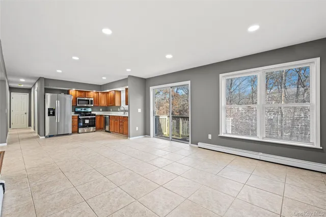 $749,998 | 11 A Grand Avenue, Yaphank, NY 11980