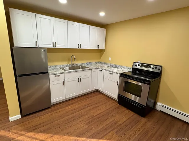 $749,998 | 11 A Grand Avenue, Yaphank, NY 11980