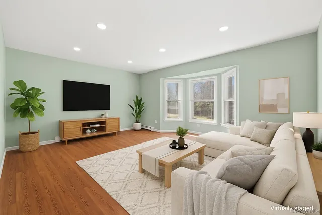 $749,998 | 11 A Grand Avenue, Yaphank, NY 11980