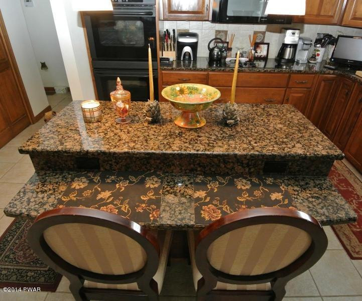 521 Gandolf Road Tamiment, PA 18371 - Photo 18 of 28 Gallery Image 18