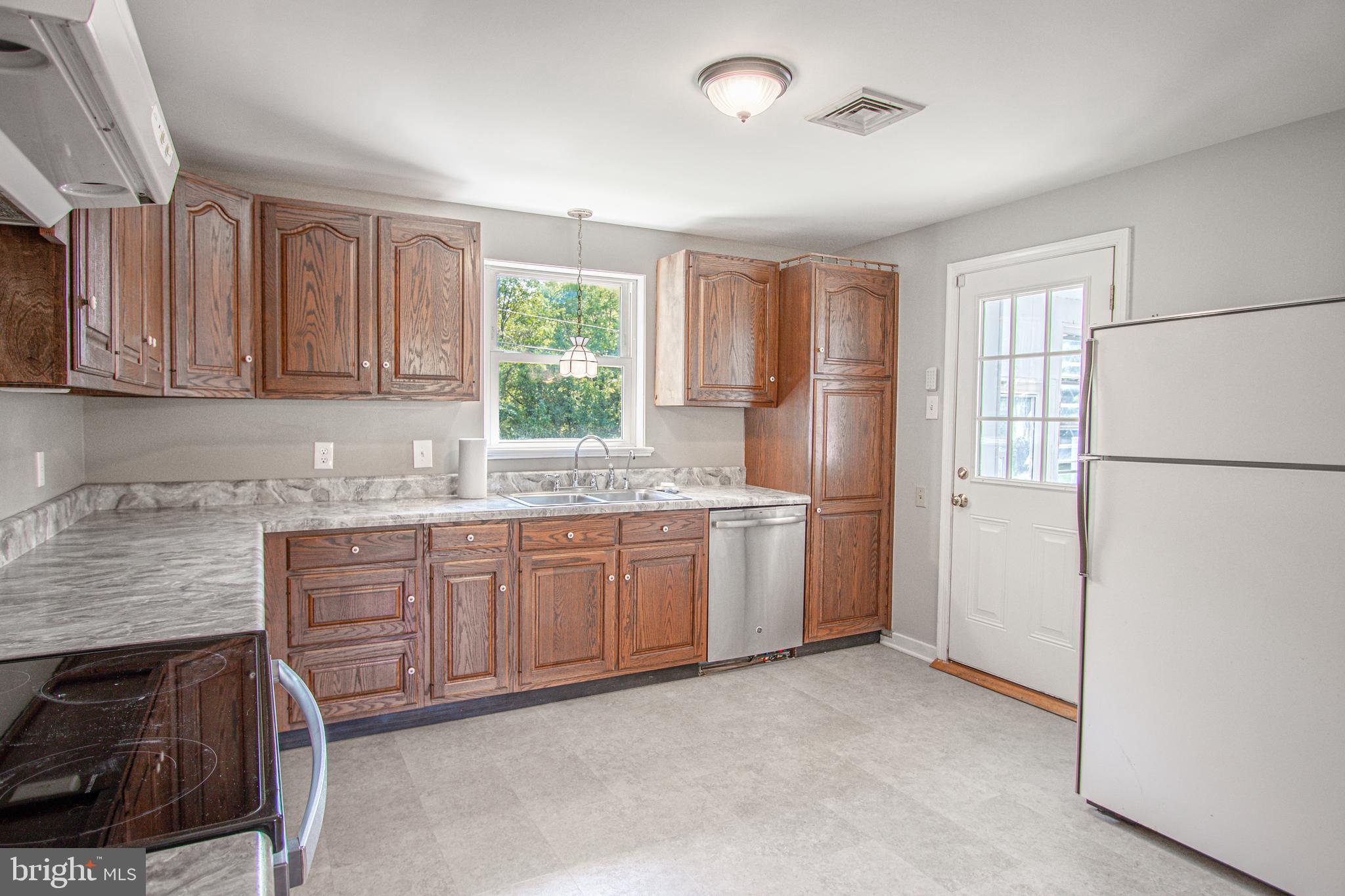 6791 Detters Mill Road Dover, PA 17315 - Photo 8 of 37 Gallery Image 8