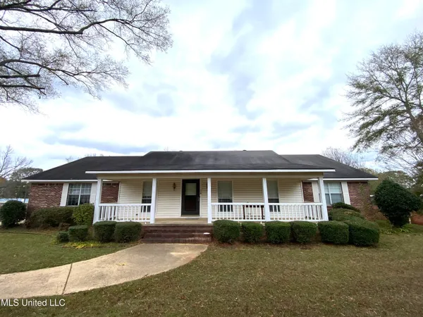 $379,000 | 124 Main Street, Sebastopol, MS 39189