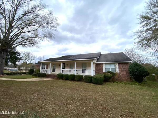 $379,000 | 124 Main Street, Sebastopol, MS 39189