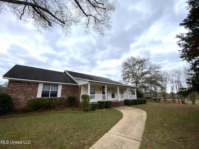 $379,000 | 124 Main Street, Sebastopol, MS 39057