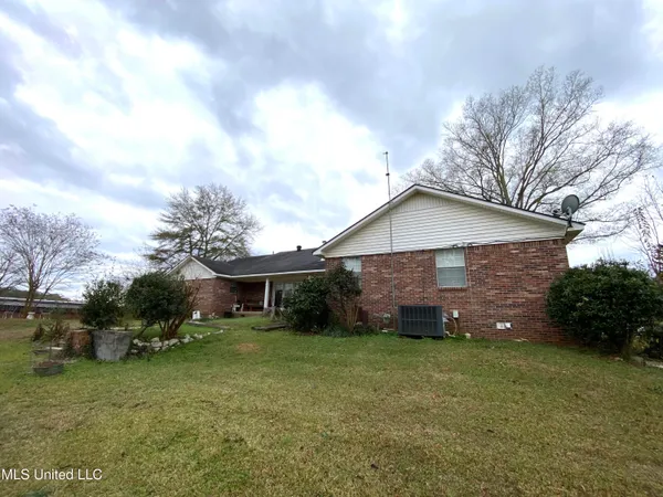 $379,000 | 124 Main Street, Sebastopol, MS 39189