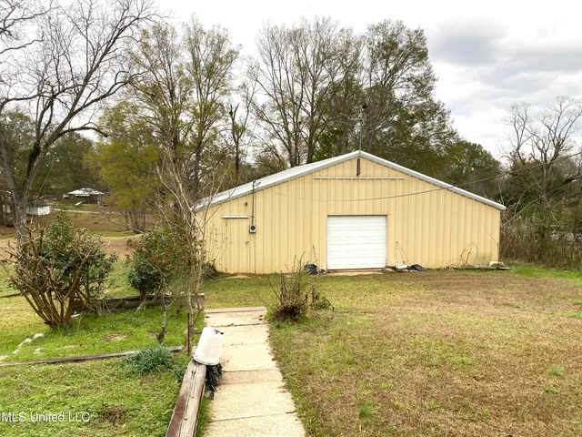 $379,000 | 124 Main Street, Sebastopol, MS 39057