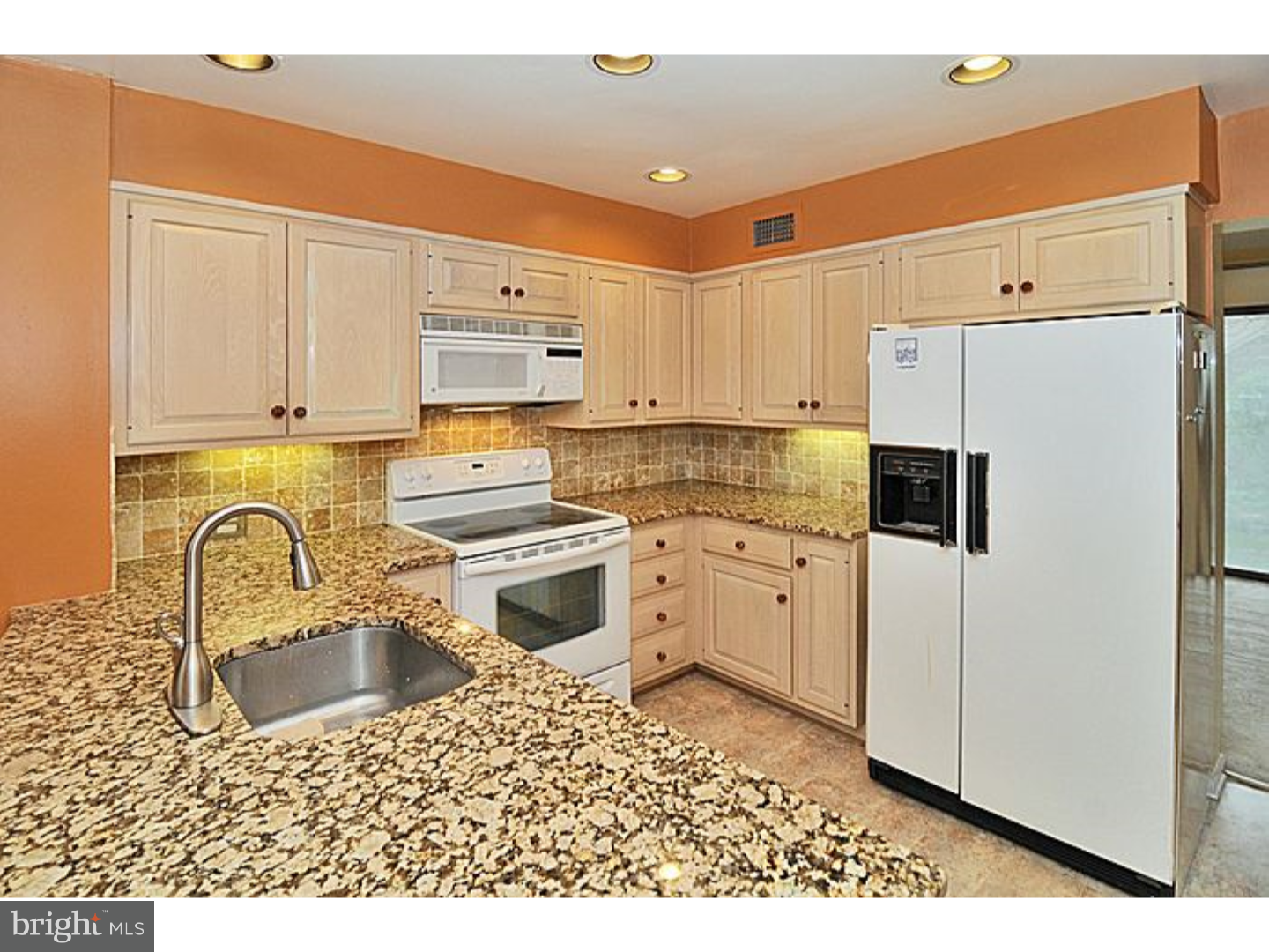 1377 Bartlett Road Wayne, PA 19087 - Photo 17 of 24 Gallery Image 17