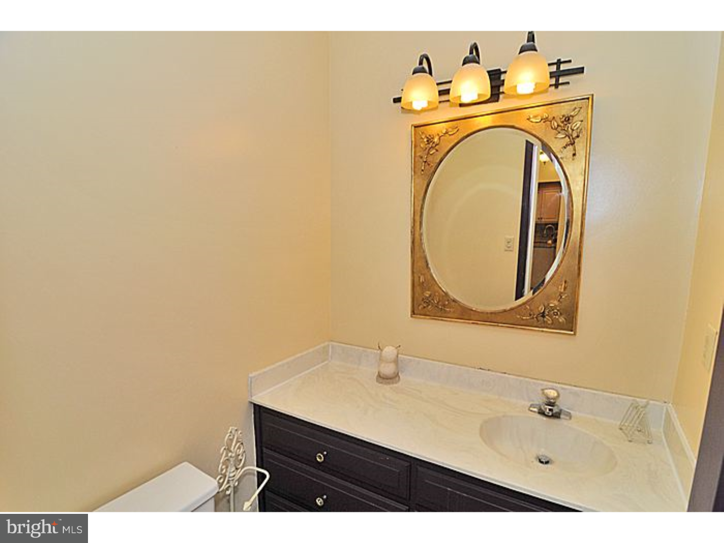 1377 Bartlett Road Wayne, PA 19087 - Photo 5 of 24 Gallery Image 5