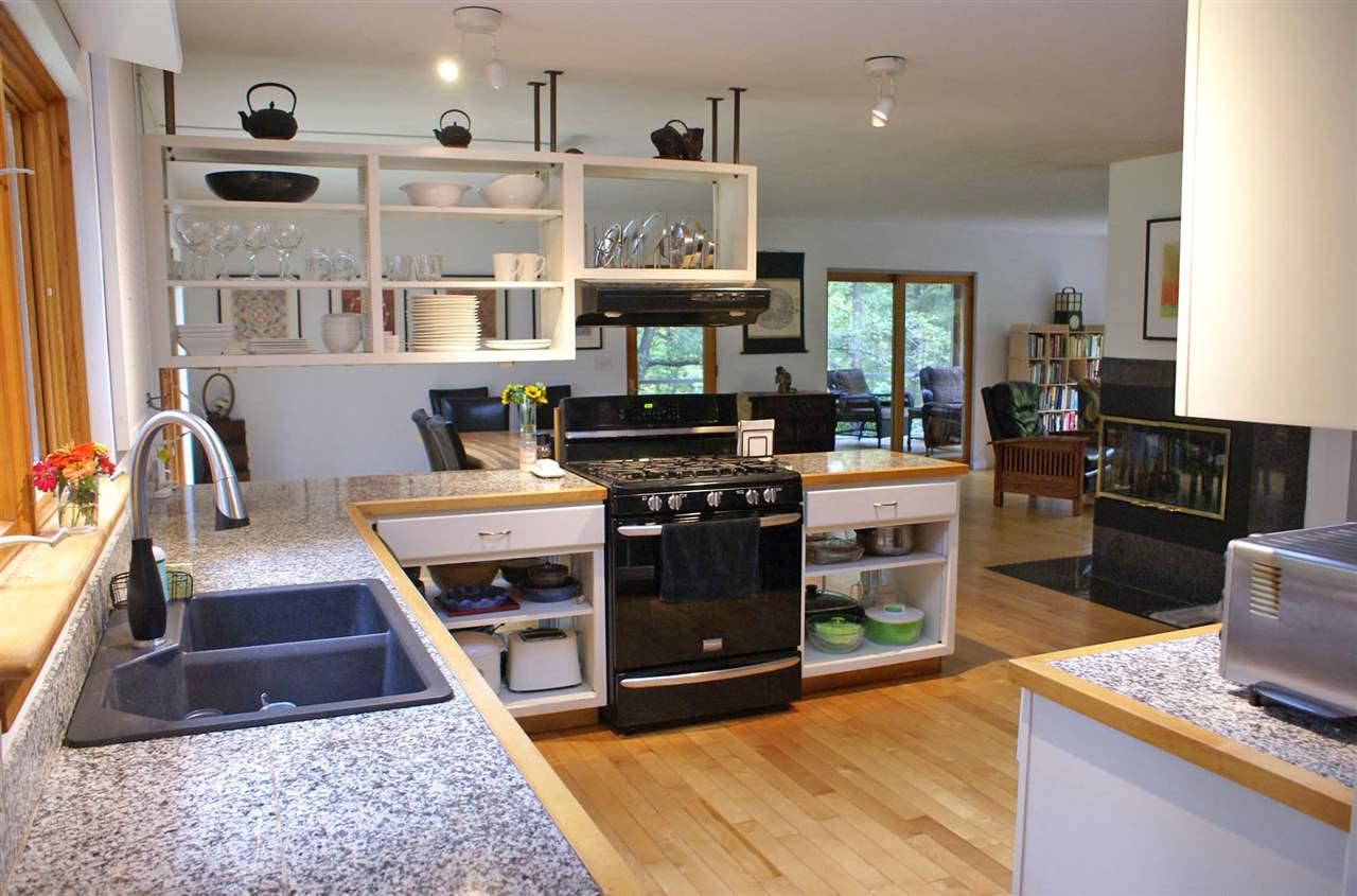 357 Hillwinds Road Brattleboro, VT 05301 - Photo 6 of 17