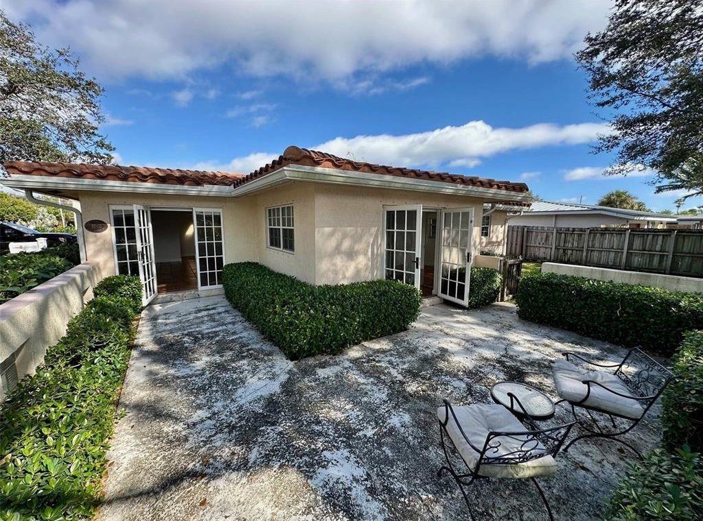 2001 Northeast 27th Court Lighthouse Point, FL 33064 - Photo 12 of 31