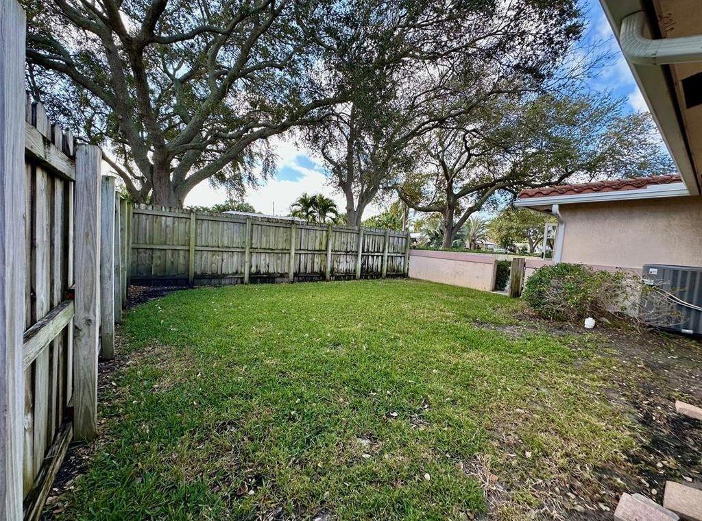 2001 Northeast 27th Court Lighthouse Point, FL 33064 - Photo 21 of 31