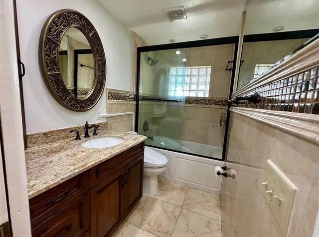 $4,995 | 2001 Northeast 27th Court, Lighthouse Point, FL 33064