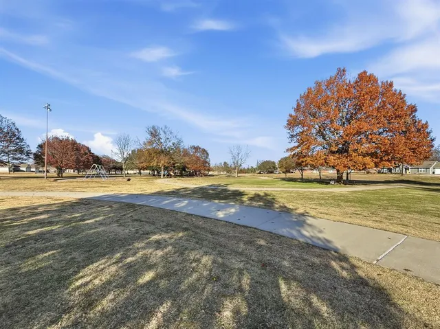 $212,000 | 104 Clark Avenue, Whitesboro, TX 76273