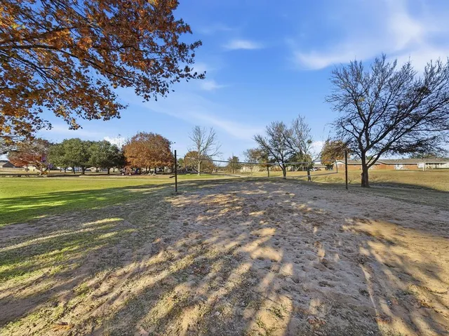 $212,000 | 104 Clark Avenue, Whitesboro, TX 76273