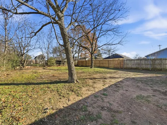 $212,000 | 104 Clark Avenue, Whitesboro, TX 76273