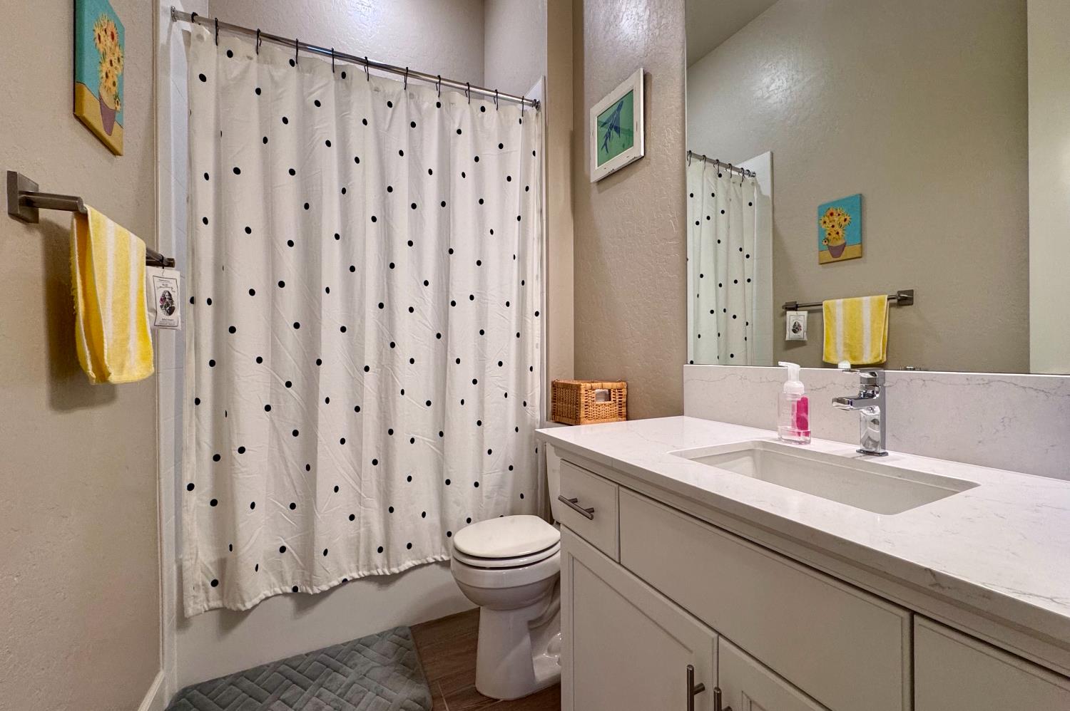 445 Bloom Lane Clovis, CA 93619 - Photo 24 of 31