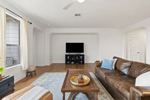 $679,500 | 8616 Ipswich Bay Drive, Austin, TX 78747