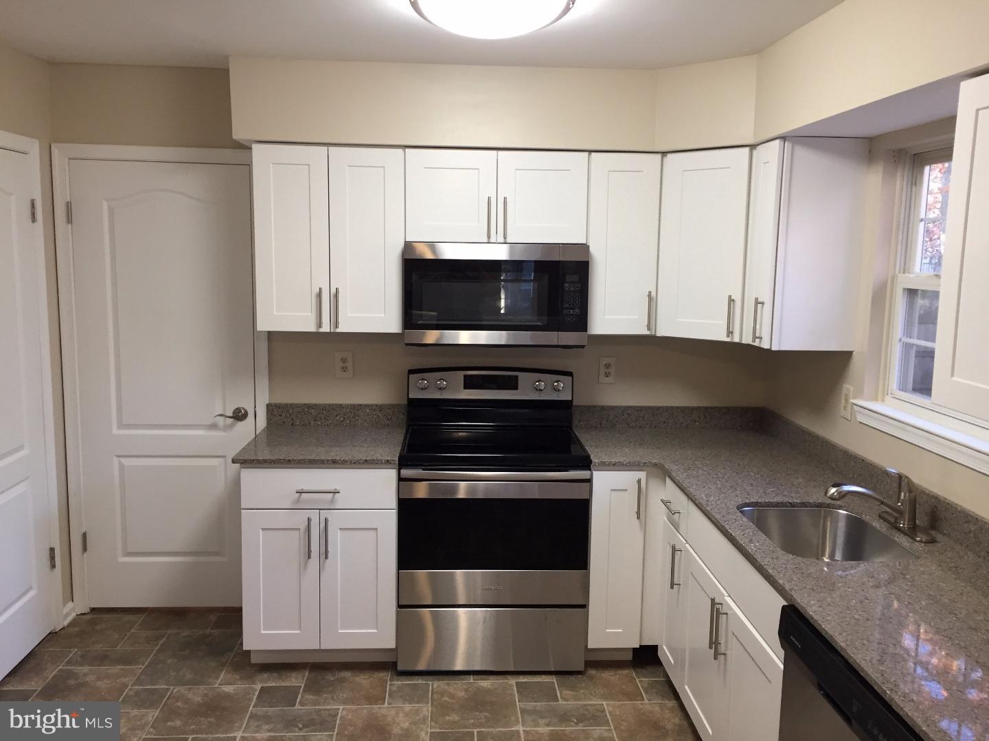 17 Double Woods Road Sicklerville, NJ 08081 - Photo 14 of 25 Gallery Image 14