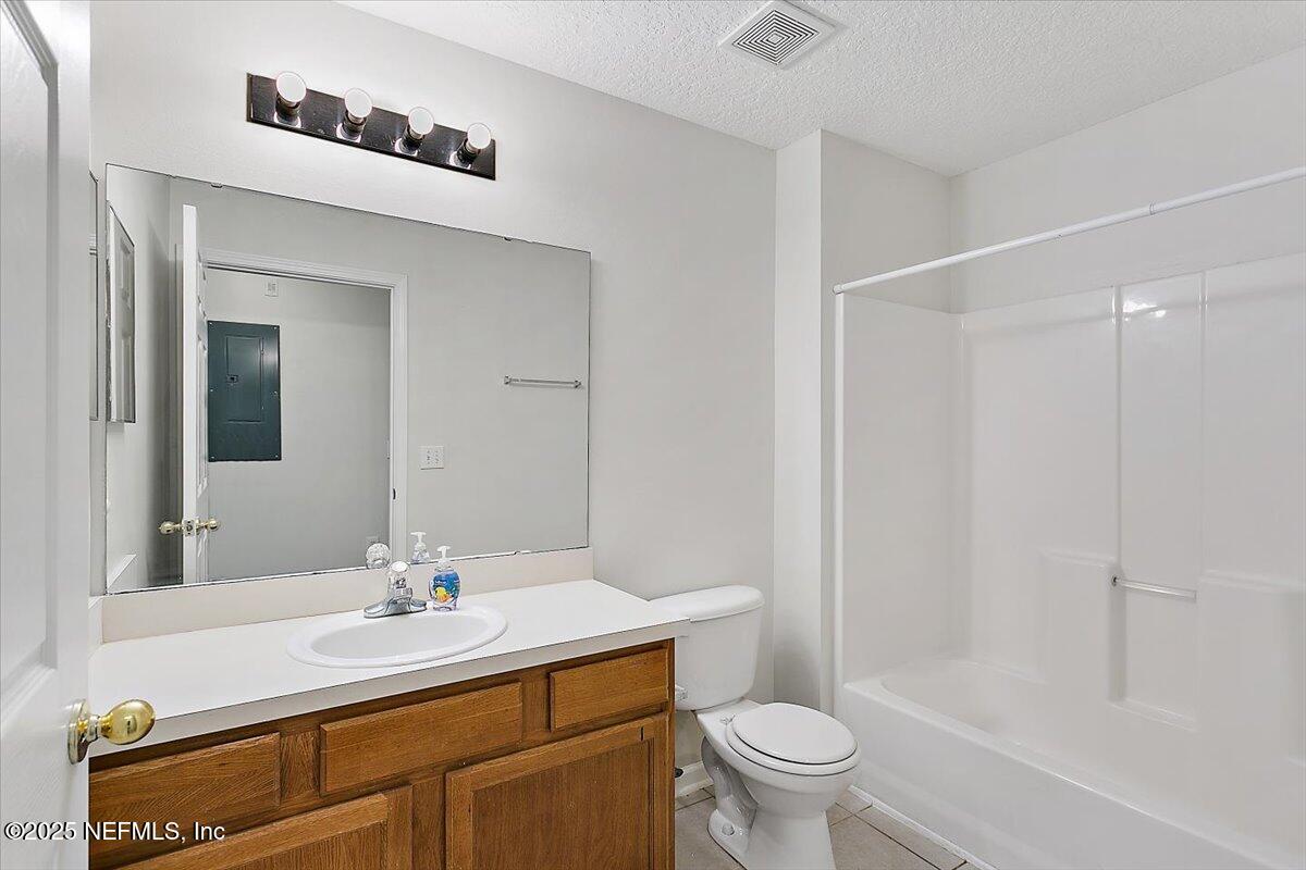 7920 Merrill Road, Unit 1014 Jacksonville, FL 32277 - Photo 11 of 12 11-Bathroom